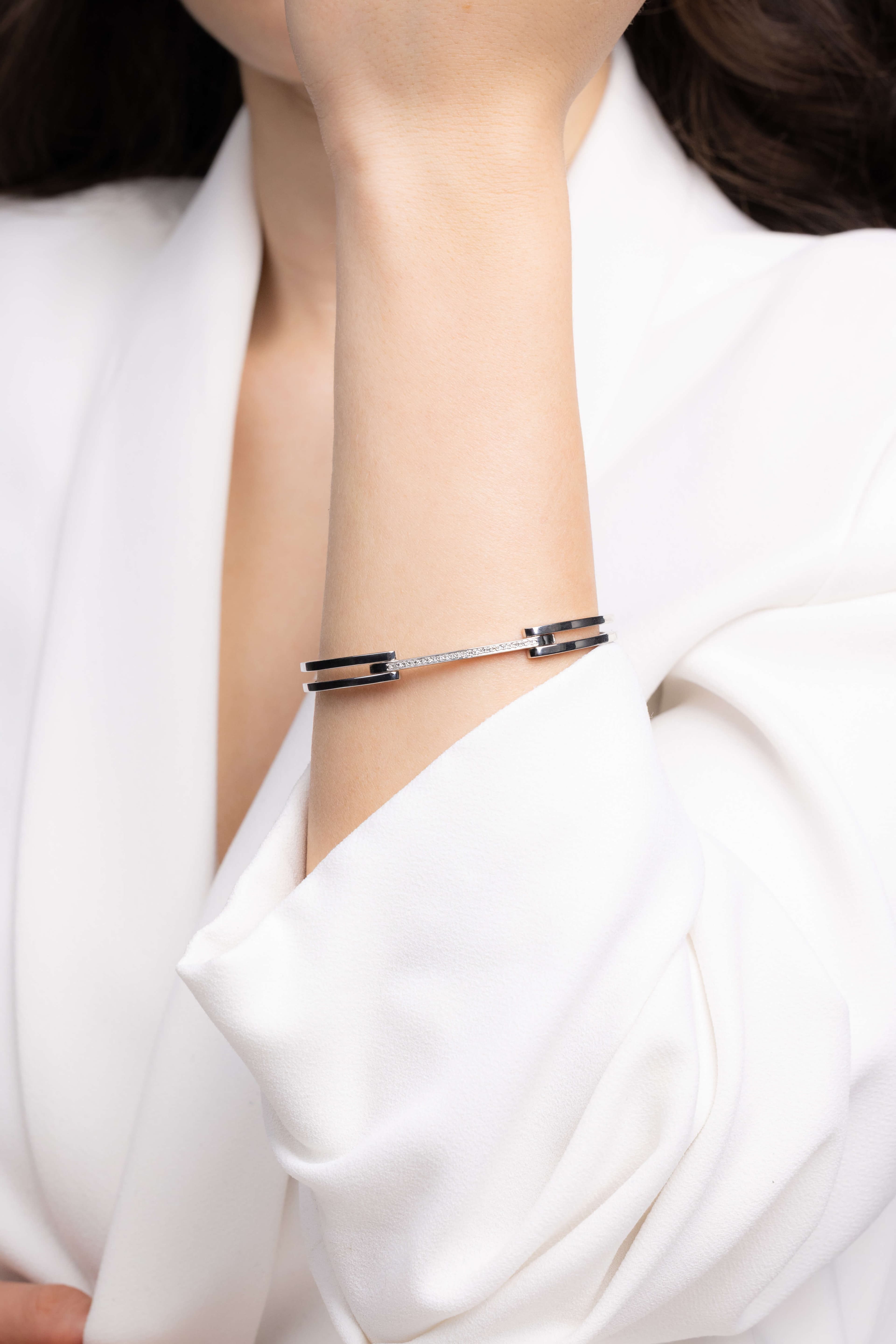 Bracelets - hover